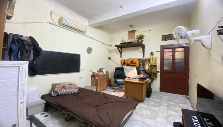 BÁN NHÀ MẶT NGÕ GỐC ĐỀ, CỰC KỲ HIẾM, KINH DOANH ĐỈNH, 27M2, 3 TẦNG, MẶT TIỀN 3.5M, GIÁ 4.7 TỶ, 2 NGỦ, 2 WC ĐỦ CÔNG NĂNG.
